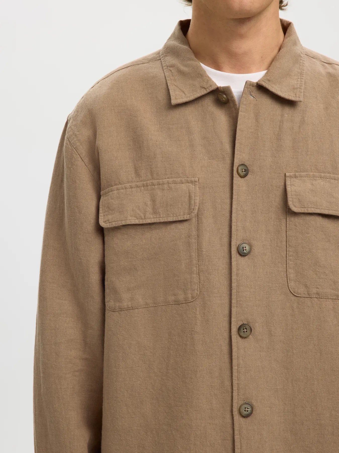 overshirt leroy linen blend overshirt selected homme linne linen överskjorta krage knappar caribou brown sand brun beige
