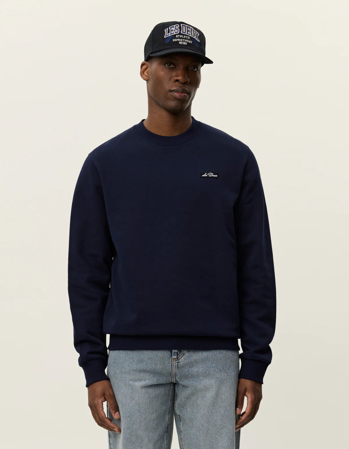 tröja patch sweatshirt ekologisk bomull les deux sweater dark navy blue blå logo