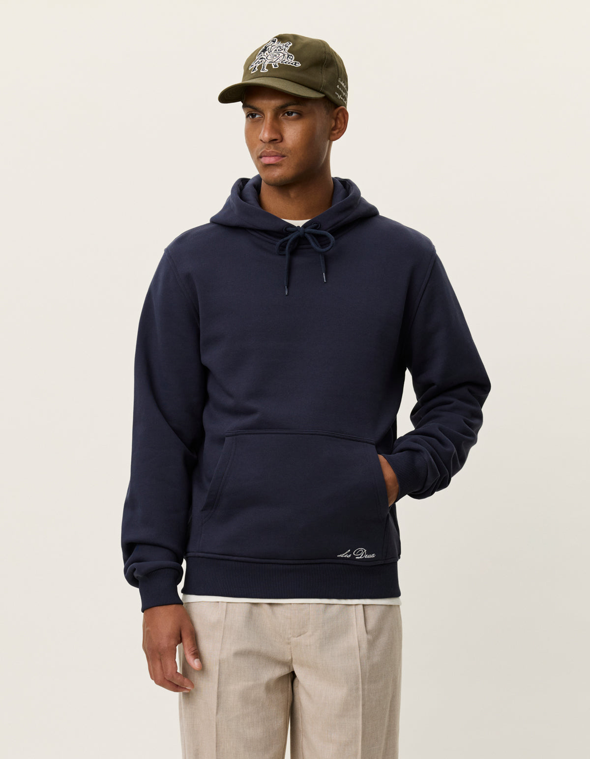 tröja hoodie leas deux ben artist hoodie dark navy blue blå hood print back print