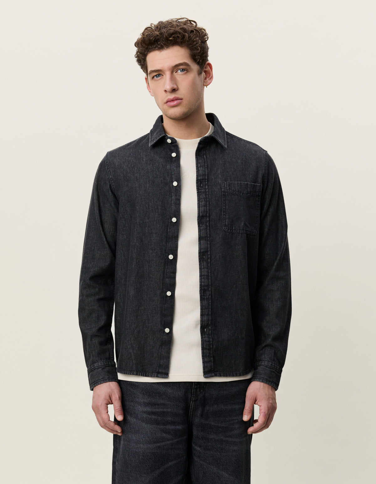 skjorta shirt les deux denim shirt washed denim black svart button down krage bröstficka grey black fri frakt stenungsund
