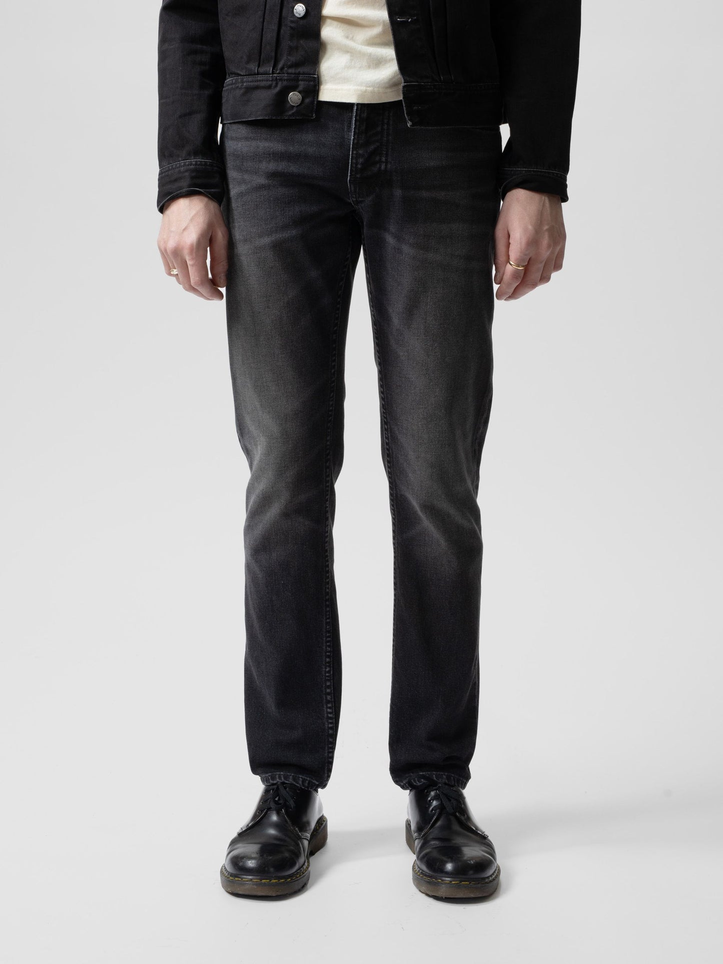 solid ollie black force  nudie jeans denim slim fit stretch nudiejeans ekologiskbomull grey grå