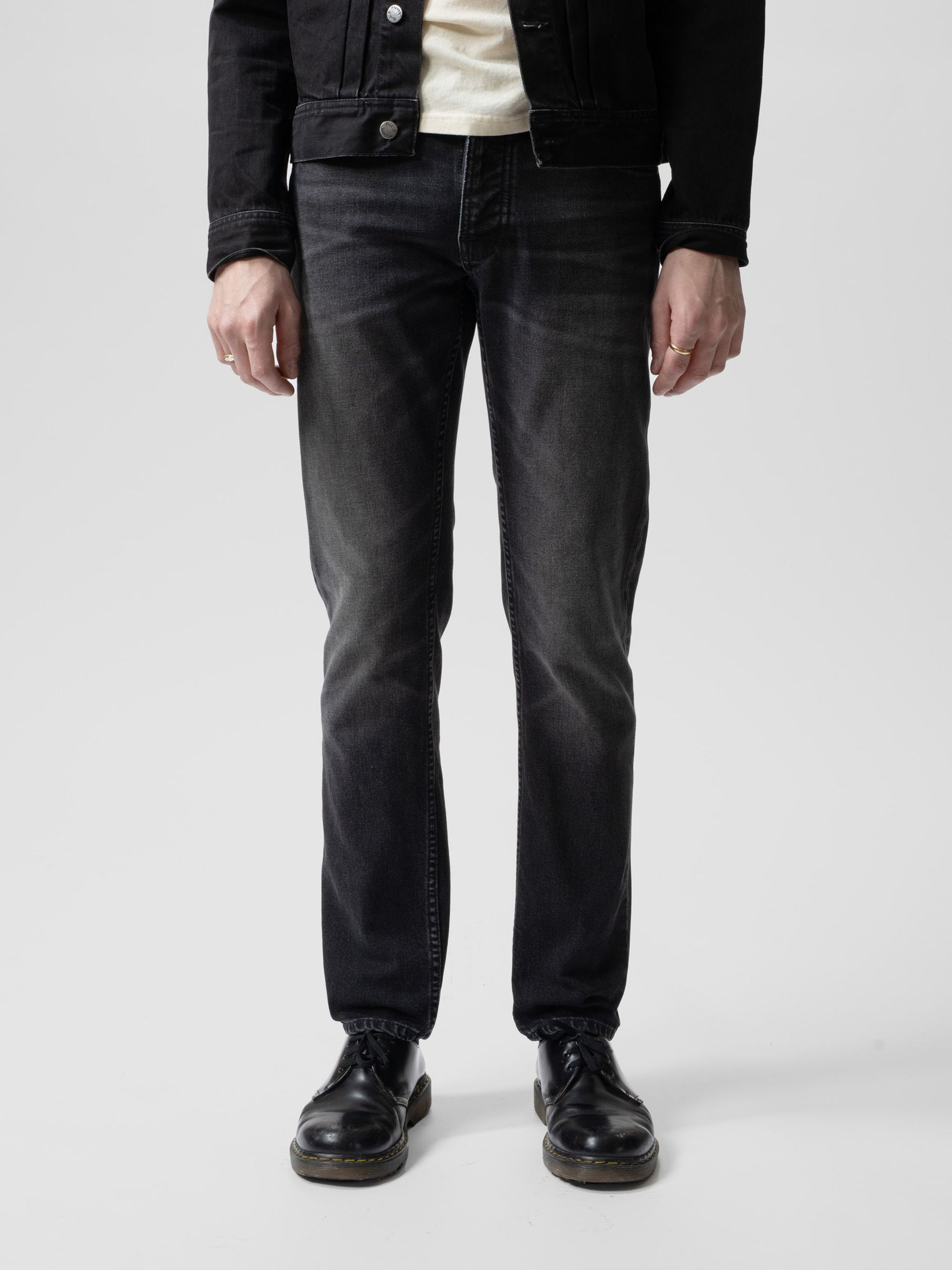 solid ollie black force  nudie jeans denim slim fit stretch nudiejeans ekologiskbomull grey grå