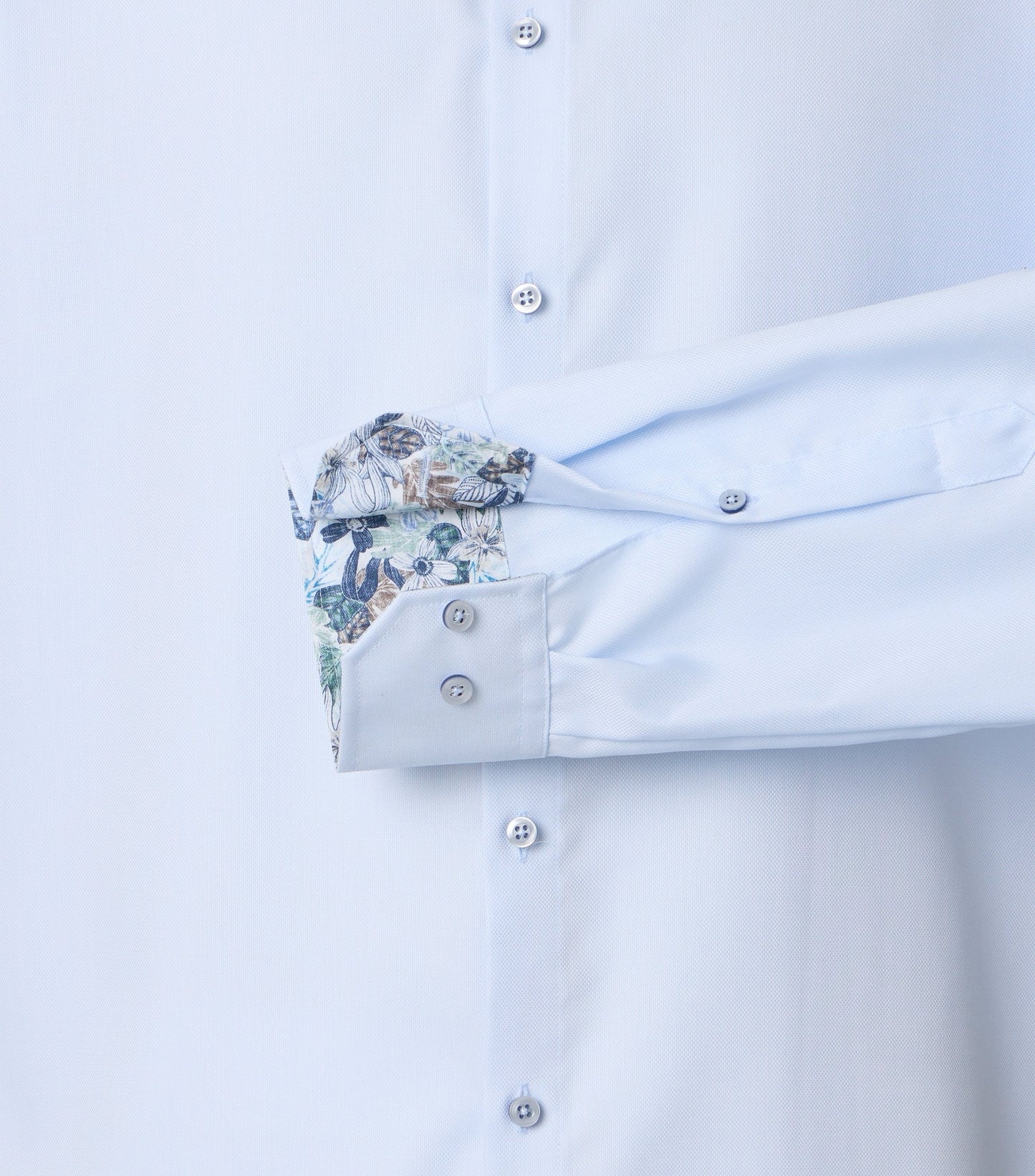 skjorta shirt venti modern fit regular fit ljus blå light blue contrast pattern kontrast tyg blommor flowers