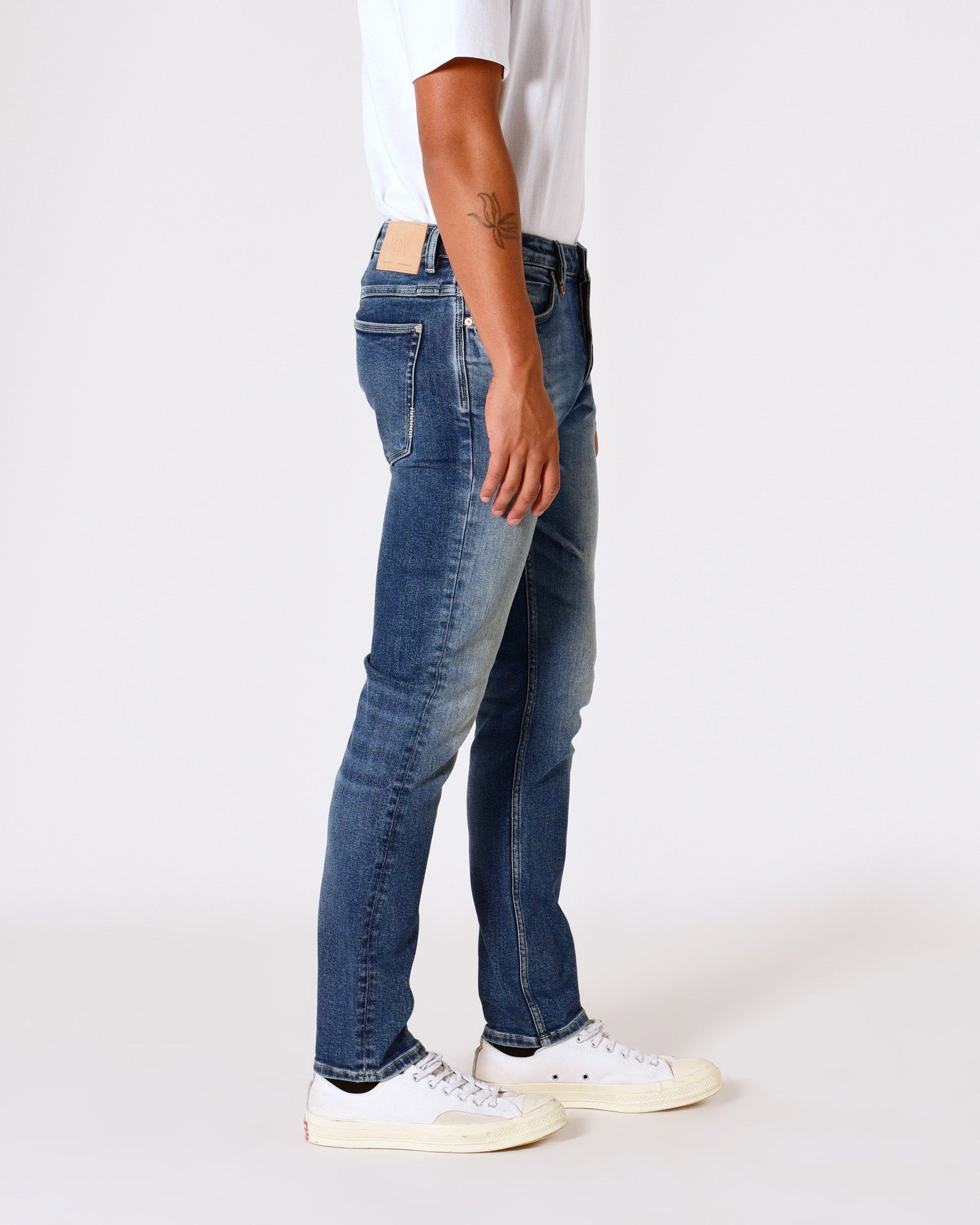 jeans denim neuw lou slim neuwdenim stretch bomull ranch mid vintage indigo blåjeans slitnajeans ljusajeans