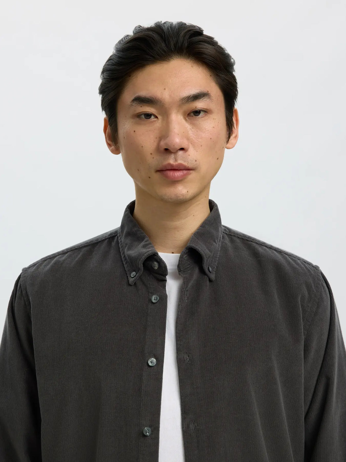 skjorta shirt selected homme cole danni cord shirt manchester tyg button down dark shadow grey grå fri frakt stenungsund