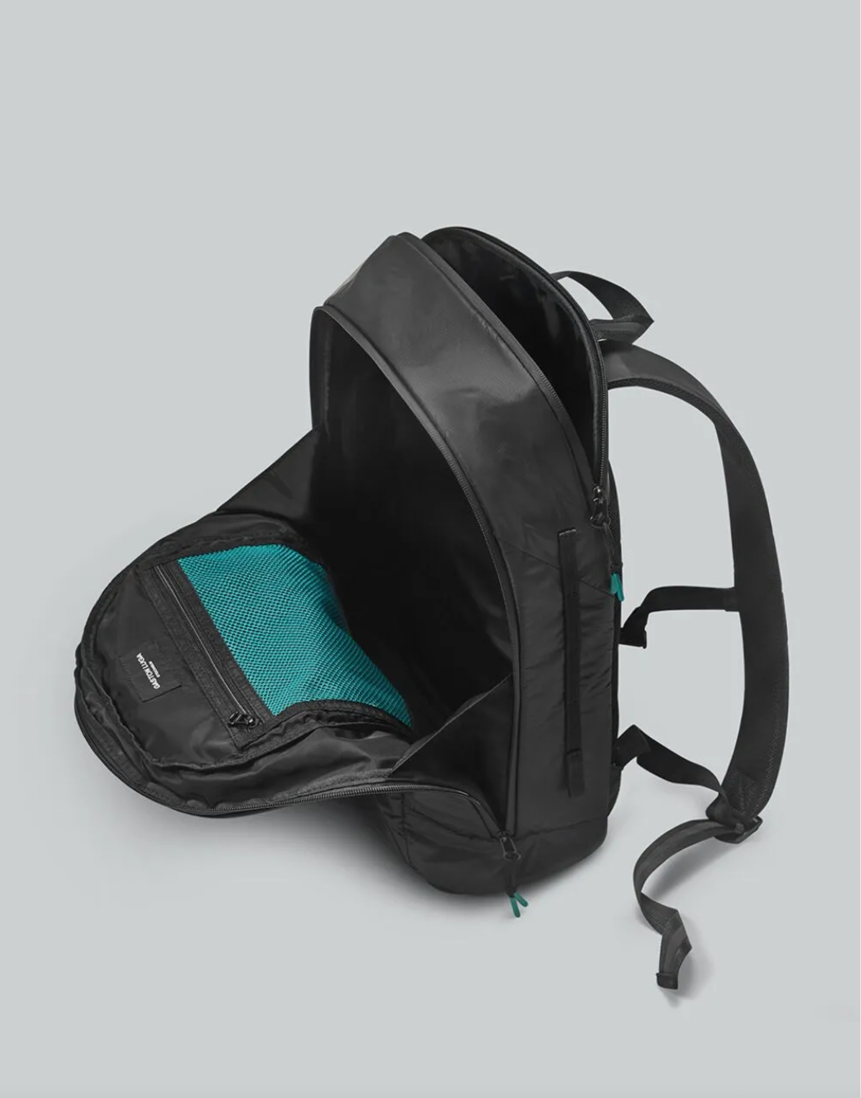 ryggsäck väska bag lightweight backpack black svart