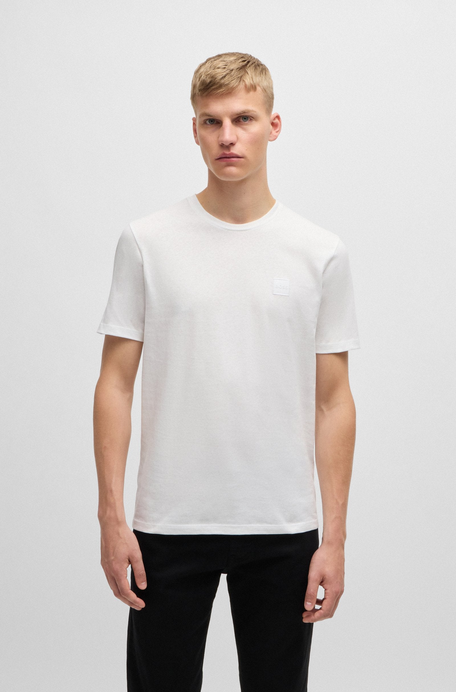 t-shirt tee boss tales hugo boss hugoboss tees white vit logo patch