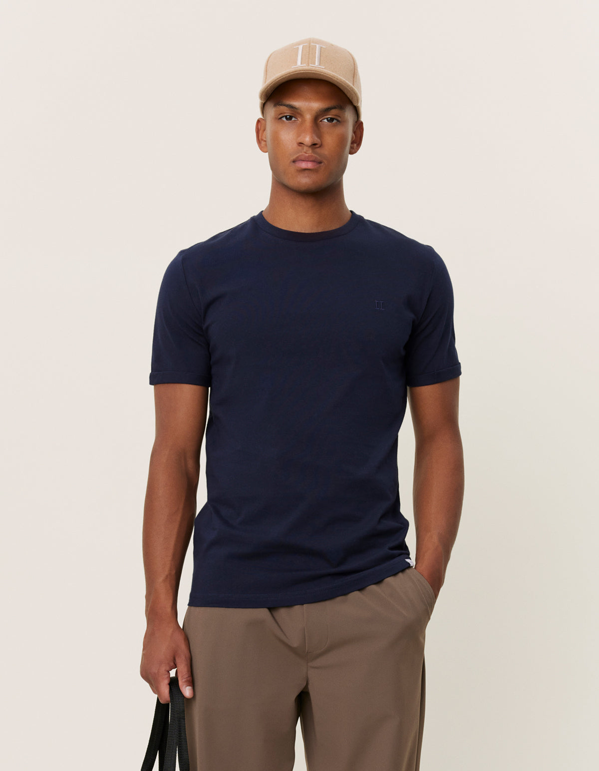 t-shirt tee les deux nörregaard tonal t-shirt dark navy blue blå norregaard