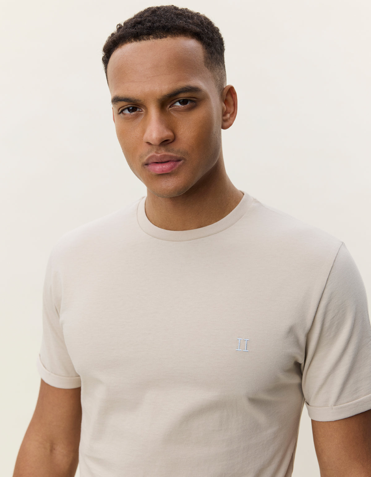 t-shirt tee core contrast t-shirt norregaard contrast t-shirt les deux light sand beige