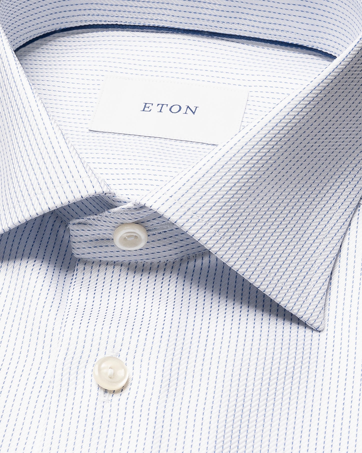 skjorta eton shirt slim fit semi solid signature twill white vit blue blå mönstrad skjorta